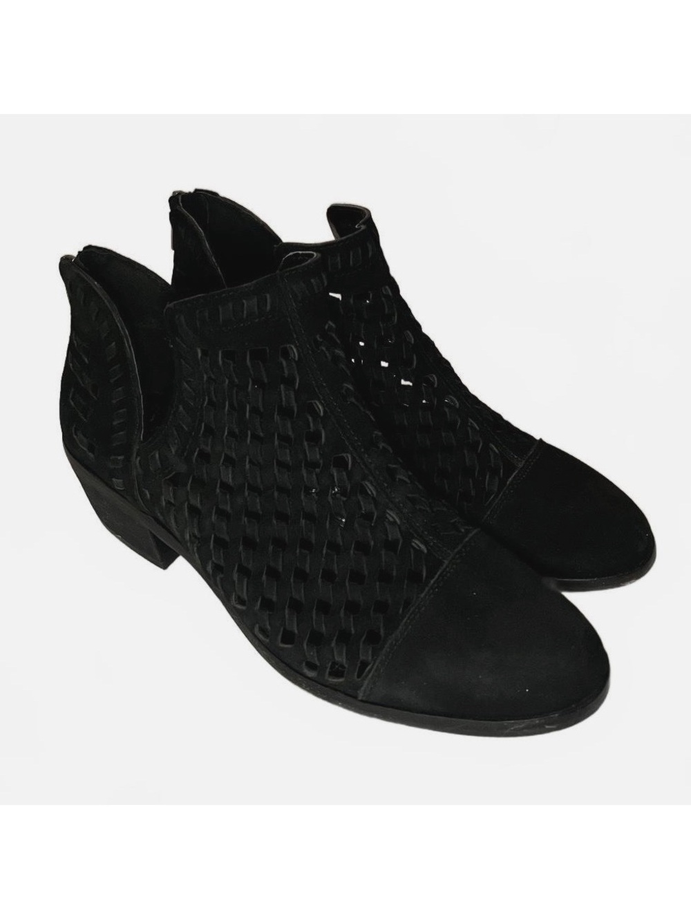 Vince Camuto Women's Black Cutout Ankle Boots Size 8